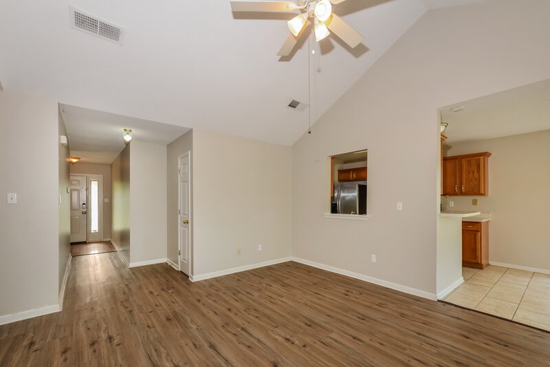 1,720/Mo, 3920 Paramount Cv Bartlett, TN 38135 Living Room View 2