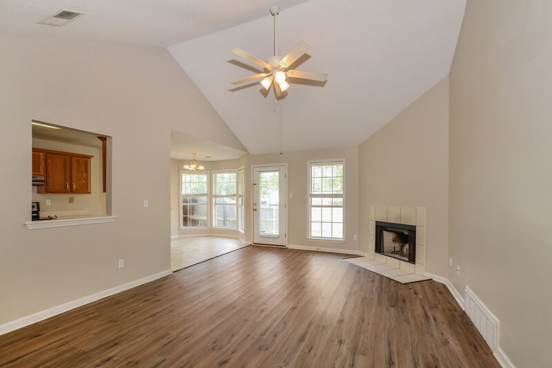1,720/Mo, 3920 Paramount Cv Bartlett, TN 38135 Living Room View 3