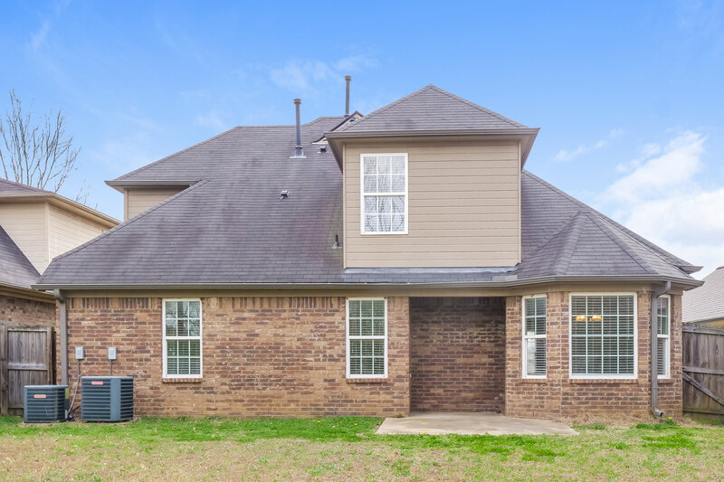 2,135/Mo, 7957 Gardendale Dr Olive Branch, MS 38654 Rear View 2