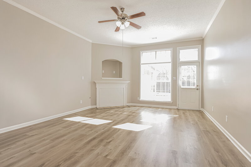 1,855/Mo, 20 Garden Springs Dr Oakland, TN 38060 Living Room View