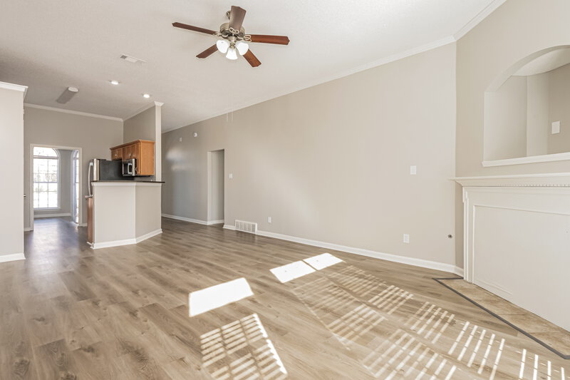 1,855/Mo, 20 Garden Springs Dr Oakland, TN 38060 Living Room View 2