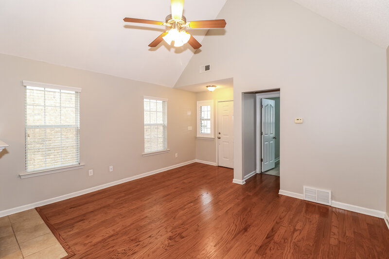 1,590/Mo, 8595 Griffin Park Dr Cordova, TN 38018 Main Bedroom View