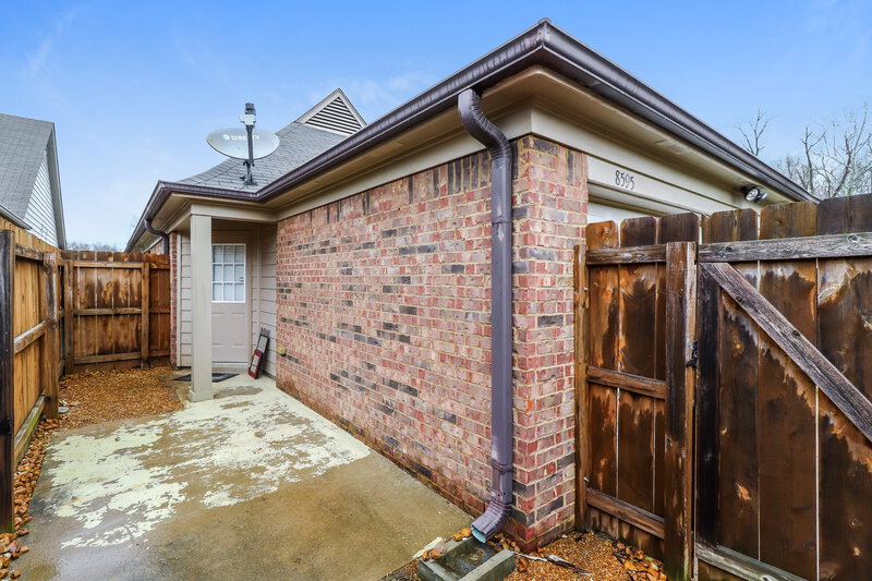 1,590/Mo, 8595 Griffin Park Dr Cordova, TN 38018 Rear View