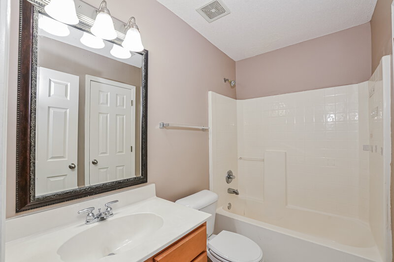 2,130/Mo, 4064 Sidlehill Dr Olive Branch, MS 38654 Bathroom View