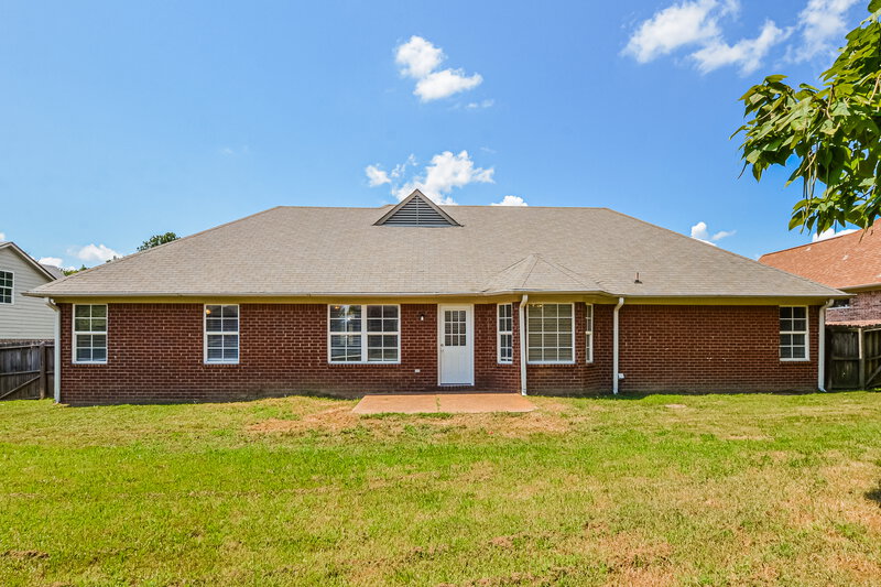 2,130/Mo, 4064 Sidlehill Dr Olive Branch, MS 38654 Rear View
