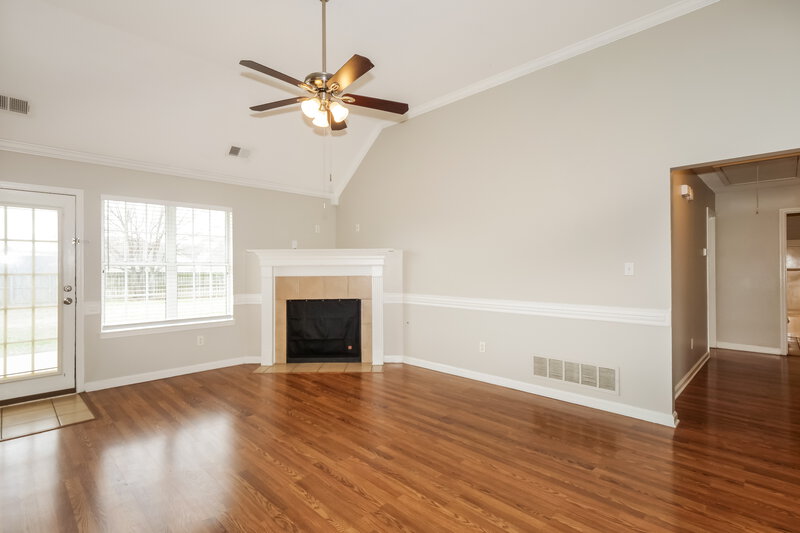 2,370/Mo, 8359 Olivia Ln Southaven, MS 38672 Living Room View