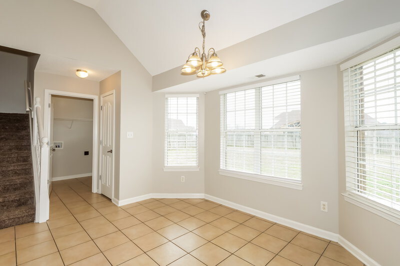 2,370/Mo, 8359 Olivia Ln Southaven, MS 38672 Breakfast Nook View