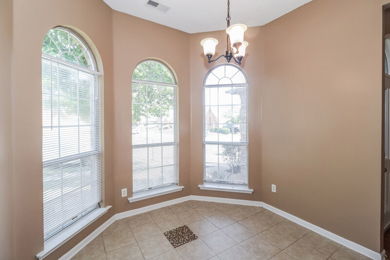 1,975/Mo, 2811 Misty Bay Dr Lakeland, TN 38002 Dining Room View