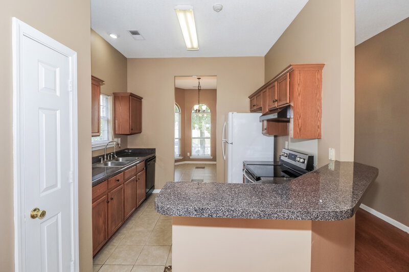 1,975/Mo, 2811 Misty Bay Dr Lakeland, TN 38002 Kitchen View