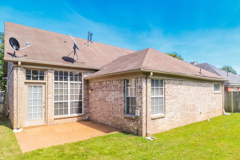 1,975/Mo, 2811 Misty Bay Dr Lakeland, TN 38002 Rear View