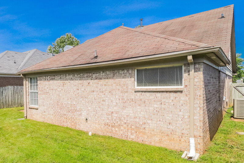 1,975/Mo, 2811 Misty Bay Dr Lakeland, TN 38002 Rear View 2