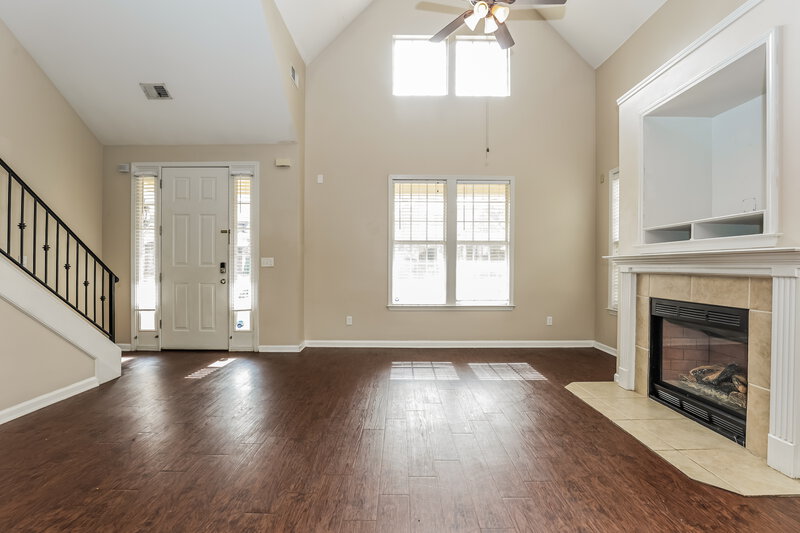 1,835/Mo, 8518 Griffin Park Dr Cordova, TN 38018 Living Room View