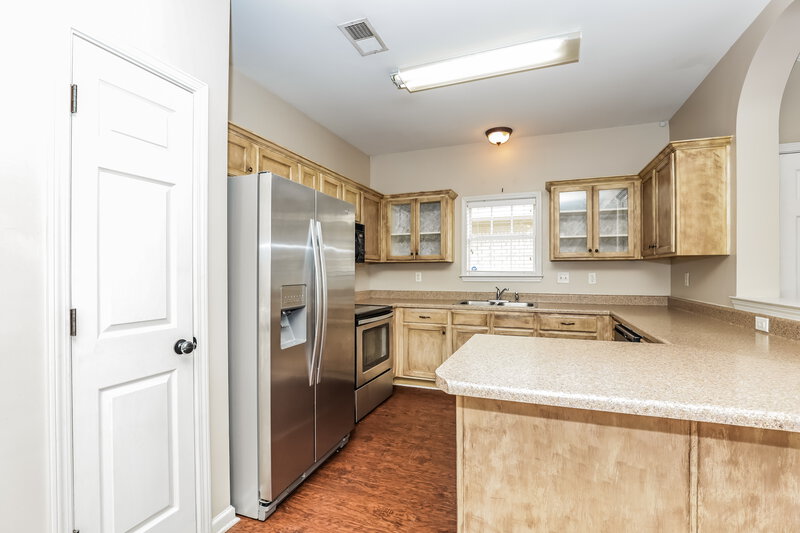 1,835/Mo, 8518 Griffin Park Dr Cordova, TN 38018 Kitchen View