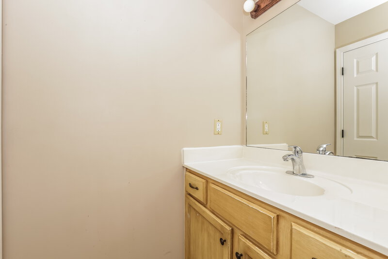 1,835/Mo, 8518 Griffin Park Dr Cordova, TN 38018 Bathroom View