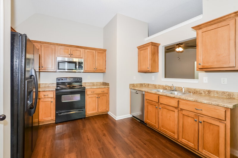 1,945/Mo, 7916 Ridgedale Dr Olive Branch, MS 38654 Kitchen View 2