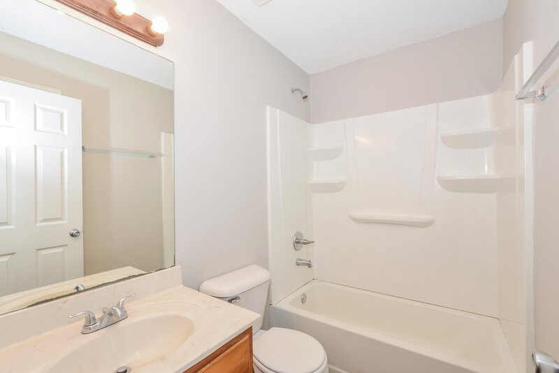 1,945/Mo, 7916 Ridgedale Dr Olive Branch, MS 38654 Bathroom View