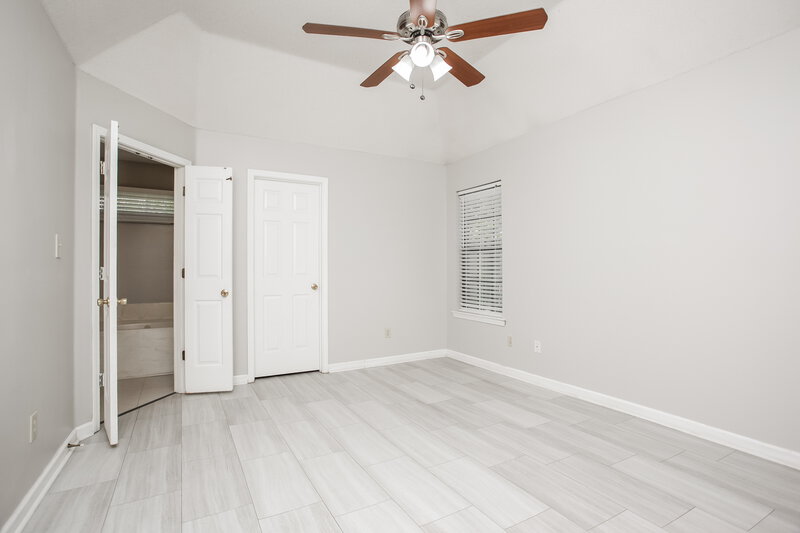 1,775/Mo, 10824 Ridgefield Dr Olive Branch, MS 38654 Main Bedroom View