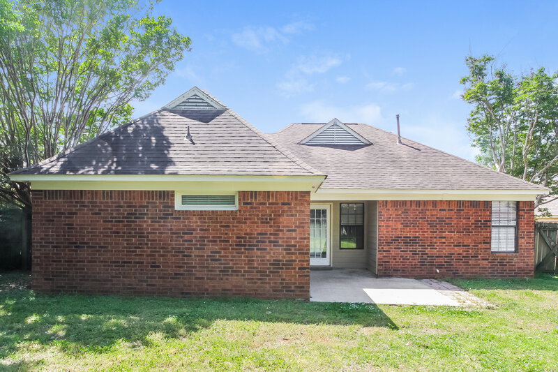 1,775/Mo, 10824 Ridgefield Dr Olive Branch, MS 38654 Rear View
