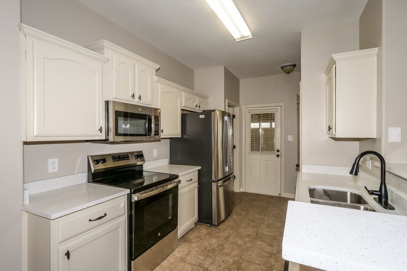 2,055/Mo, 15 Willow Springs Ln Oakland, TN 38060 Kitchen View