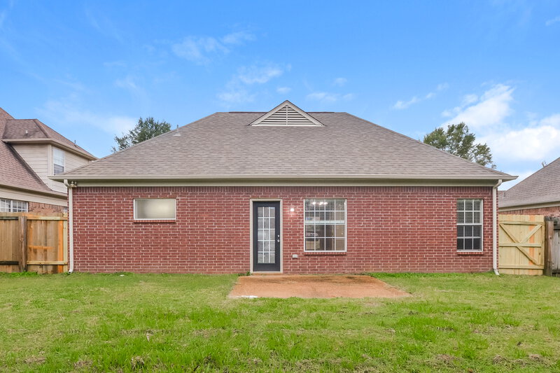 1,630/Mo, 10126 Lynham Dr Cordova, TN 38016 Rear View