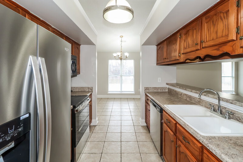 1,635/Mo, 10125 Oak Run Dr S Olive Branch, MS 38654 Kitchen View