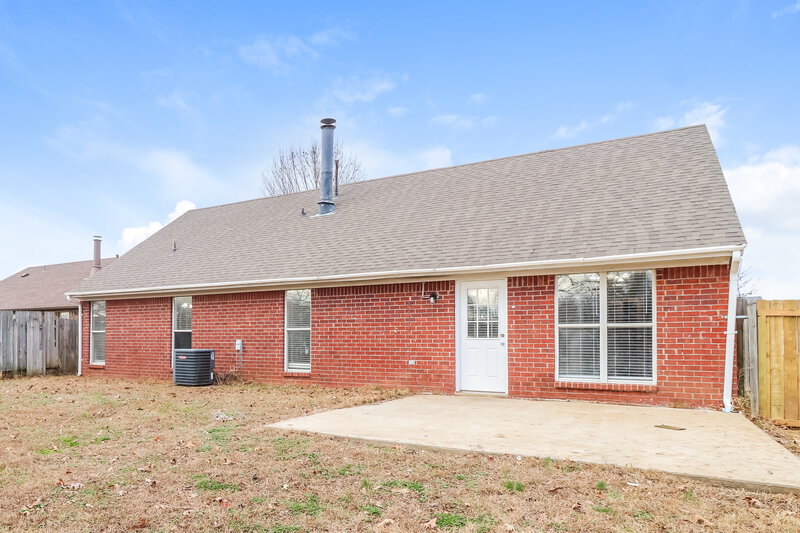 1,635/Mo, 10125 Oak Run Dr S Olive Branch, MS 38654 Rear View