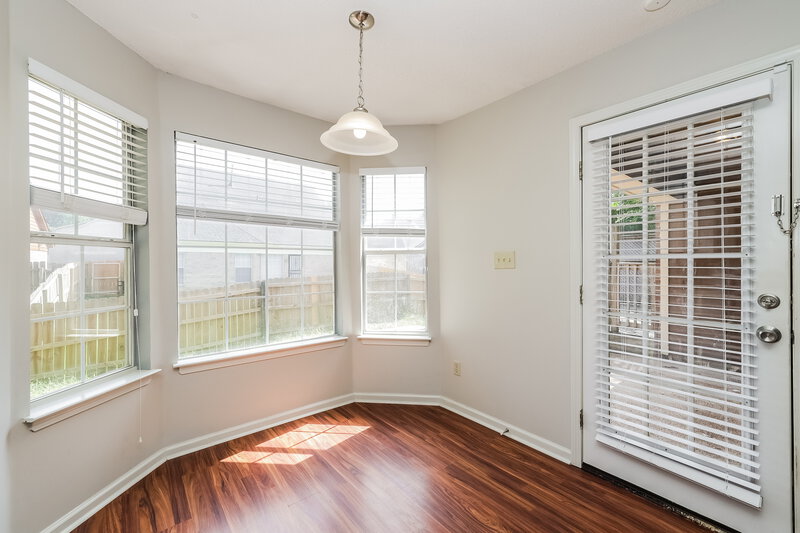 1,725/Mo, 7099 Show Boat Ln Cordova, TN 38018 Breakfast Nook View