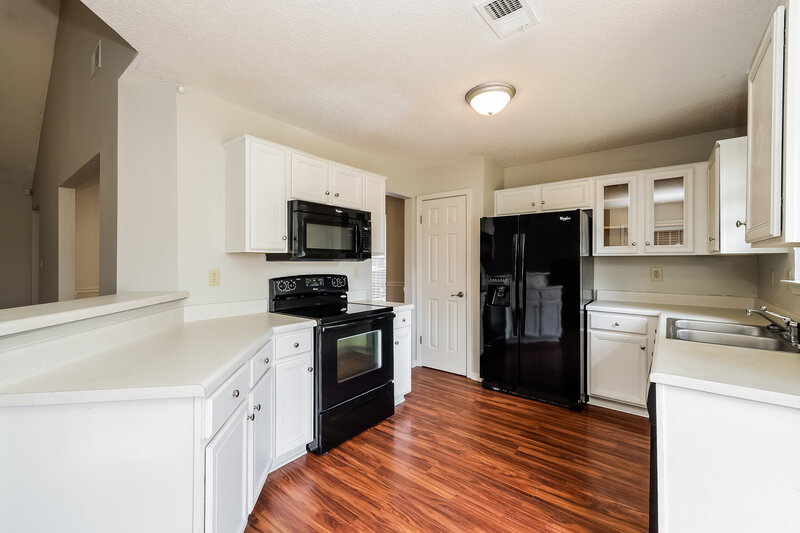 1,725/Mo, 7099 Show Boat Ln Cordova, TN 38018 Kitchen View