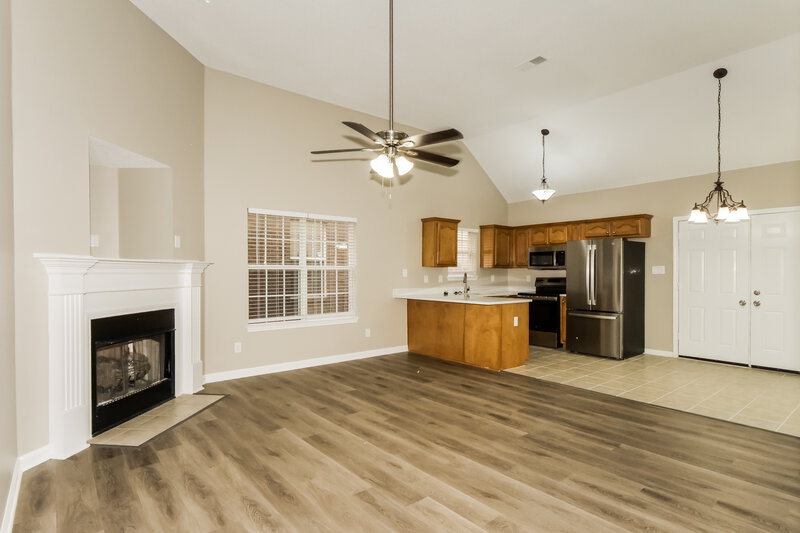 1,595/Mo, 2746 Virginia Woods Pl Arlington, TN 38002 Living Room View