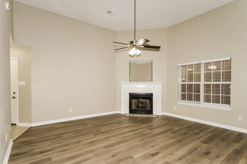 1,595/Mo, 2746 Virginia Woods Pl Arlington, TN 38002 Living Room View 2