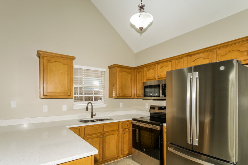 1,595/Mo, 2746 Virginia Woods Pl Arlington, TN 38002 Kitchen View