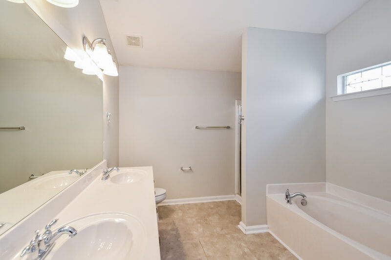 3,410/Mo, 11607 Evening Ridge Dr Arlington, TN 38002 Main Bathroom View