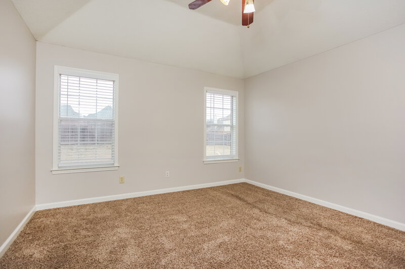 2,700/Mo, 8314 Garden Willow Ln Cordova, TN 38016 Main Bedroom View