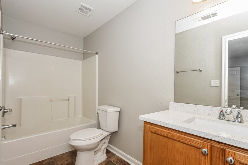1,730/Mo, 129 Boardwalk St Munford, TN 38058 Bathroom View