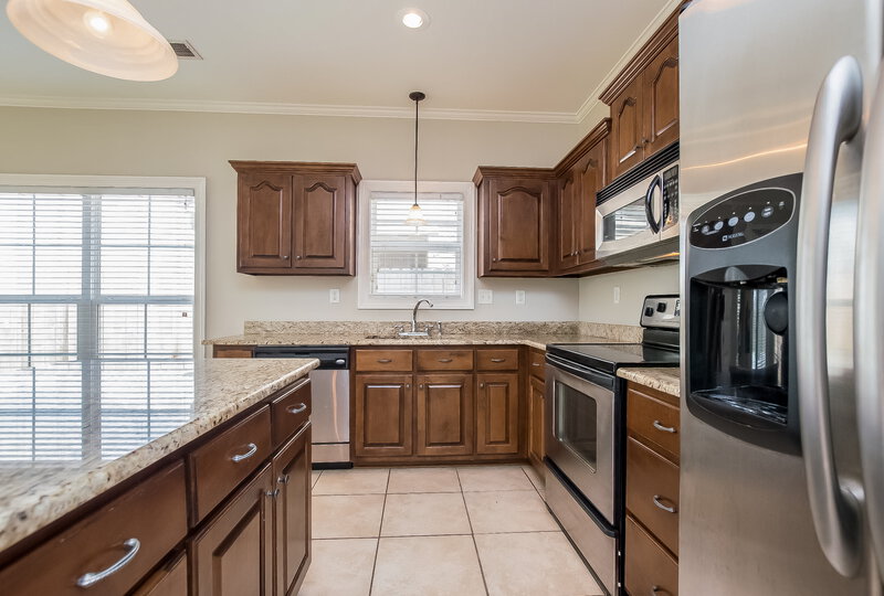 2,565/Mo, 2961 Keeley Cv Southaven, MS 38671 Kitchen View