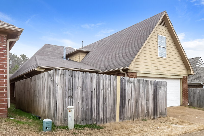 1,805/Mo, 10215 Morning Hill Dr Cordova, TN 38016 Rear View