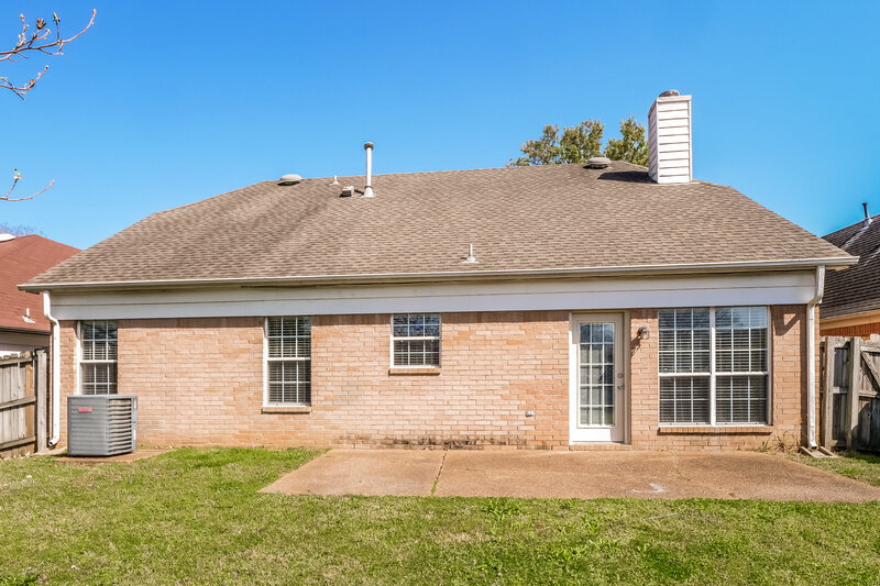 1,995/Mo, 3143 Woodland Pine Dr Lakeland, TN 38002 Rear View