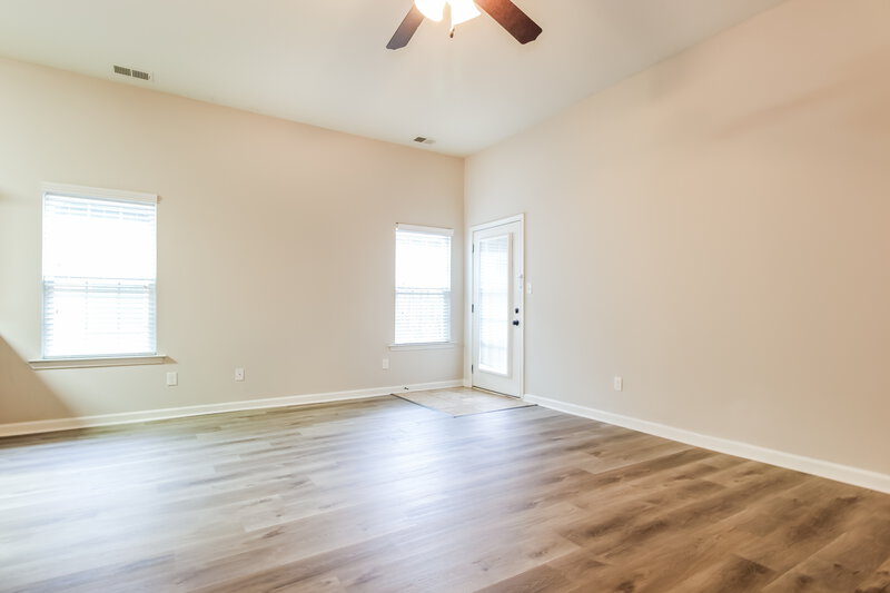 2,950/Mo, 9042 Billy Pat Dr Olive Branch, MS 38654 Living Room View 2