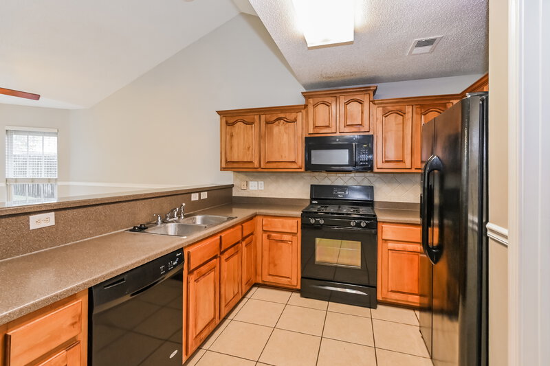 2,330/Mo, 5109 Jon Oak Dr Arlington, TN 38002 Kitchen View