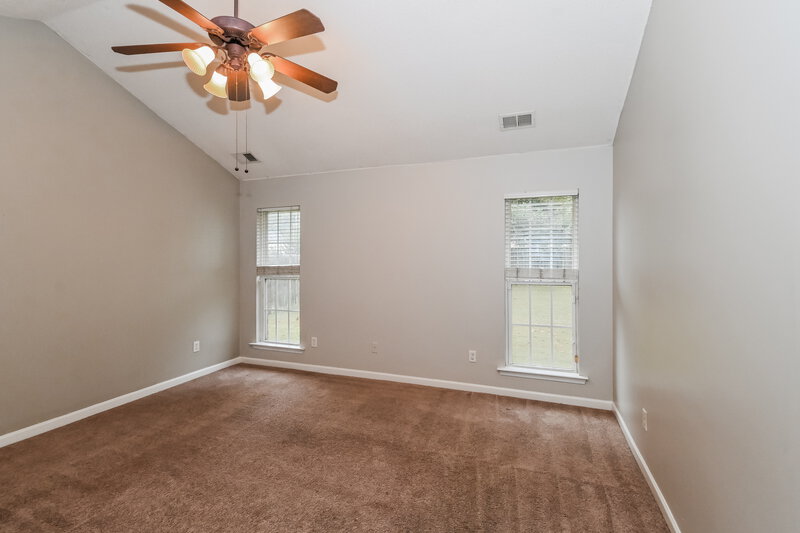 2,330/Mo, 5109 Jon Oak Dr Arlington, TN 38002 Main Bedroom View