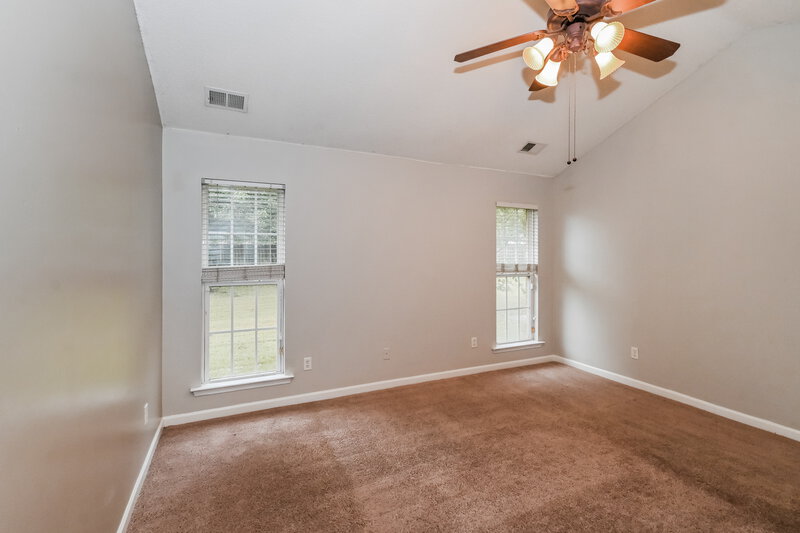 2,330/Mo, 5109 Jon Oak Dr Arlington, TN 38002 Main Bedroom View 2