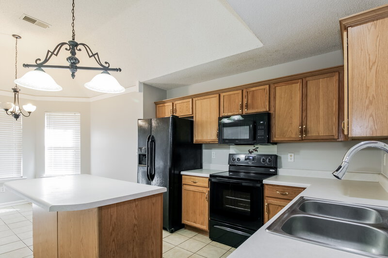 2,085/Mo, 5356 Hidden Meadows Dr Arlington, TN 38002 Kitchen View 2