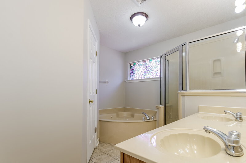 2,085/Mo, 5356 Hidden Meadows Dr Arlington, TN 38002 Main Bathroom View