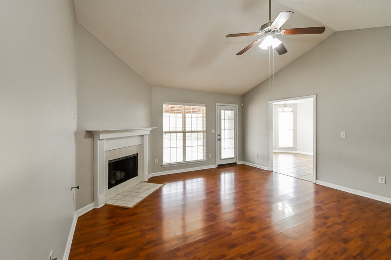 1,970/Mo, 13251 Braybourne Pkwy Olive Branch, MS 38654 Living Room View 2