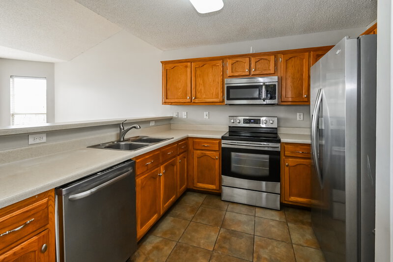 1,970/Mo, 13251 Braybourne Pkwy Olive Branch, MS 38654 Kitchen View