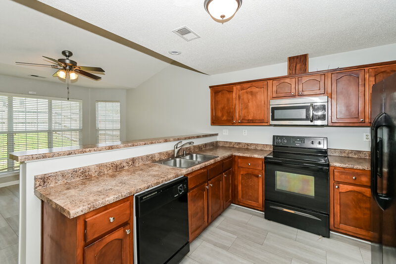 2,205/Mo, 10812 Paul Coleman Dr Olive Branch, MS 38654 Kitchen View 2