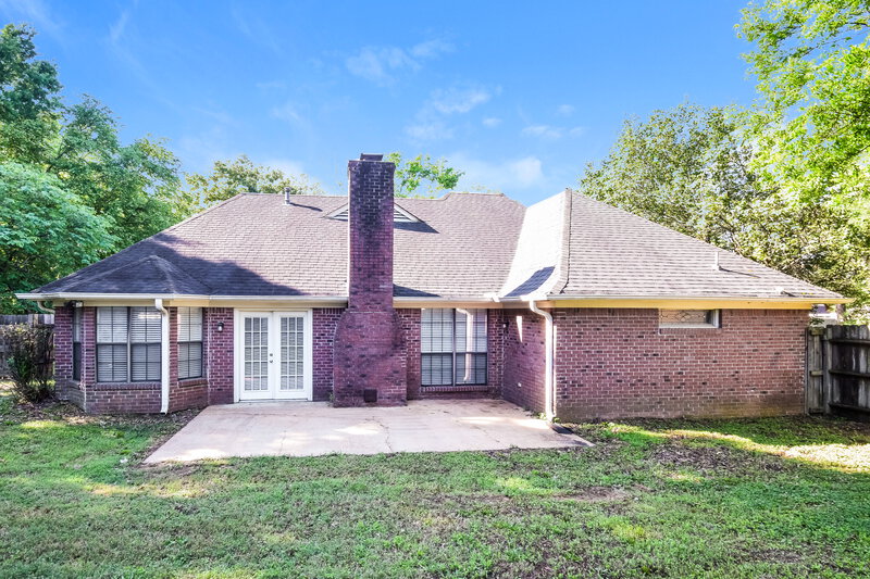1,870/Mo, 390 Cherry Tree Ln Southaven, MS 38671 Rear View