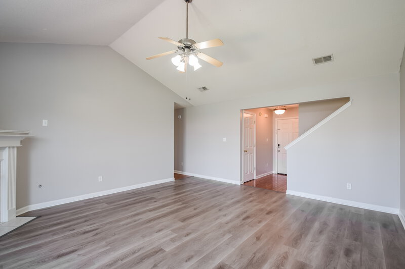 2,225/Mo, 6379 Sandbourne E Olive Branch, MS 38654 Living Room View 2