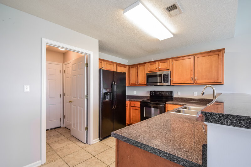 2,225/Mo, 6379 Sandbourne E Olive Branch, MS 38654 Kitchen View 2