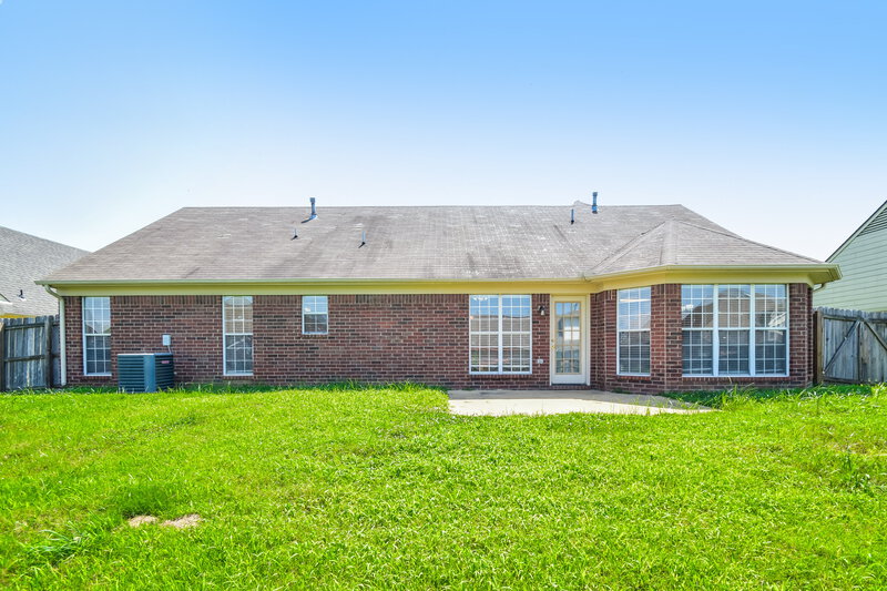2,225/Mo, 6379 Sandbourne E Olive Branch, MS 38654 Rear View